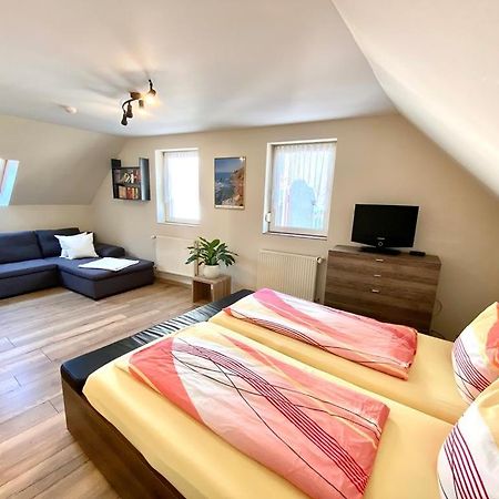 Ferienwohnung Bergblick เยนา ภายนอก รูปภาพ