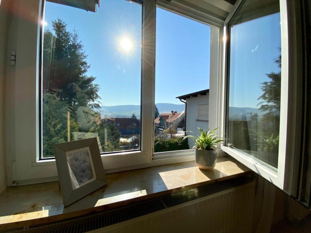 Ferienwohnung Bergblick เยนา ภายนอก รูปภาพ